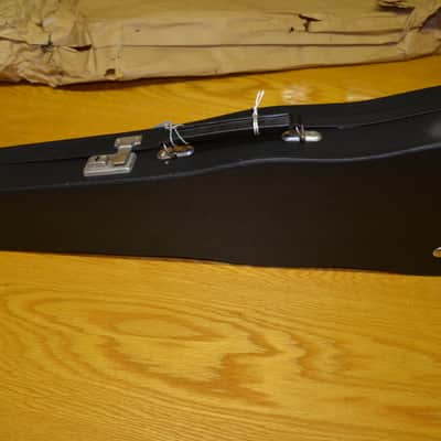 Violin 3/4 with case and bow Brand new image 3