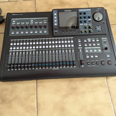 TASCAM DP-32SD 32-track Digital Portastudio 2014 - Present - Black image 3
