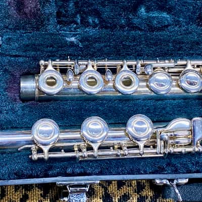 Yamaha YFL-382 Intermediate Flute Inline G B-Foot - Solid Silver Headjoint image 3