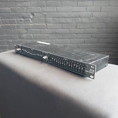 dbx 215 Dual Channel 15-Band EQ image 13