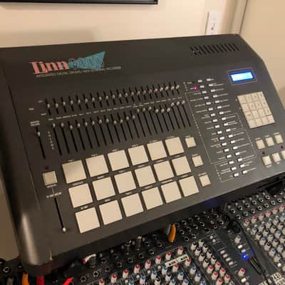 Linn 9000 Integrated Digital Drums / Midi Keyboard Recorder