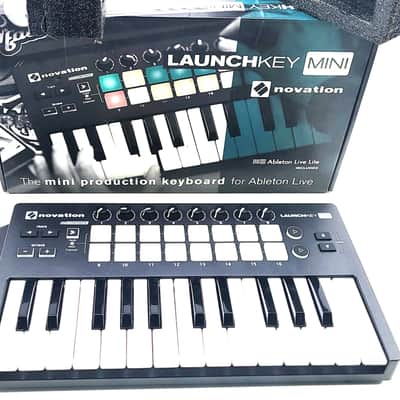 Akai MKII 2014/2024 - BLACK/RED