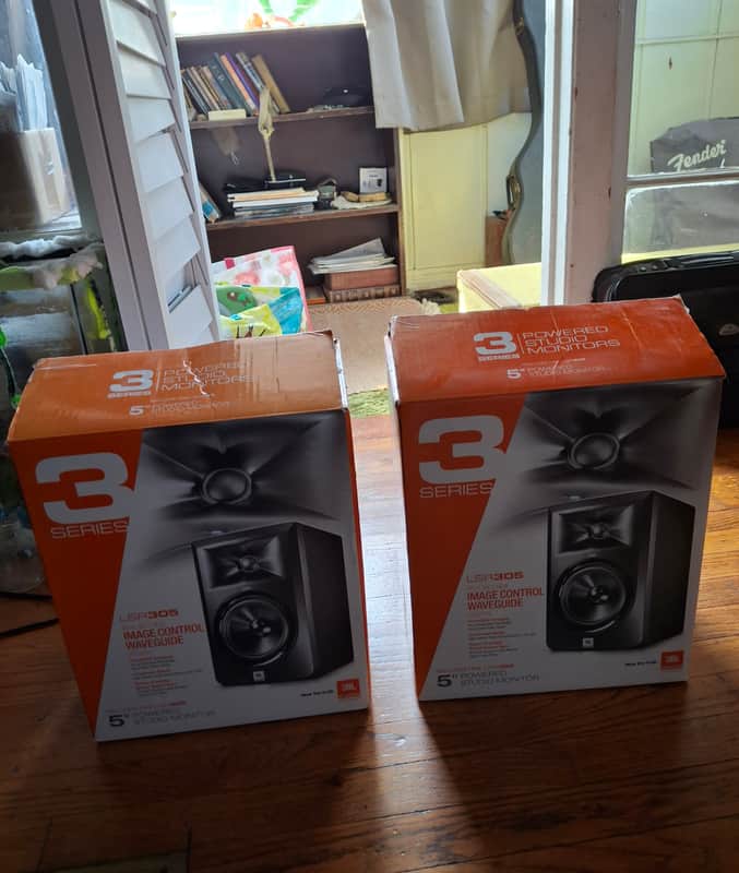 JBL 3 Series 2015-2017 - Black image 1
