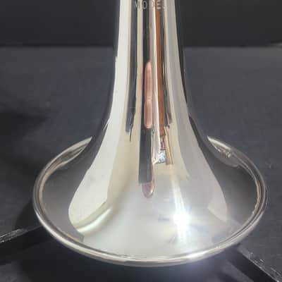 Getzen Eterna 900 Severinsen Model Trumpet,2 mouthpieces ,2 mutes and Original case 1968-1970 - Silver plated image 1