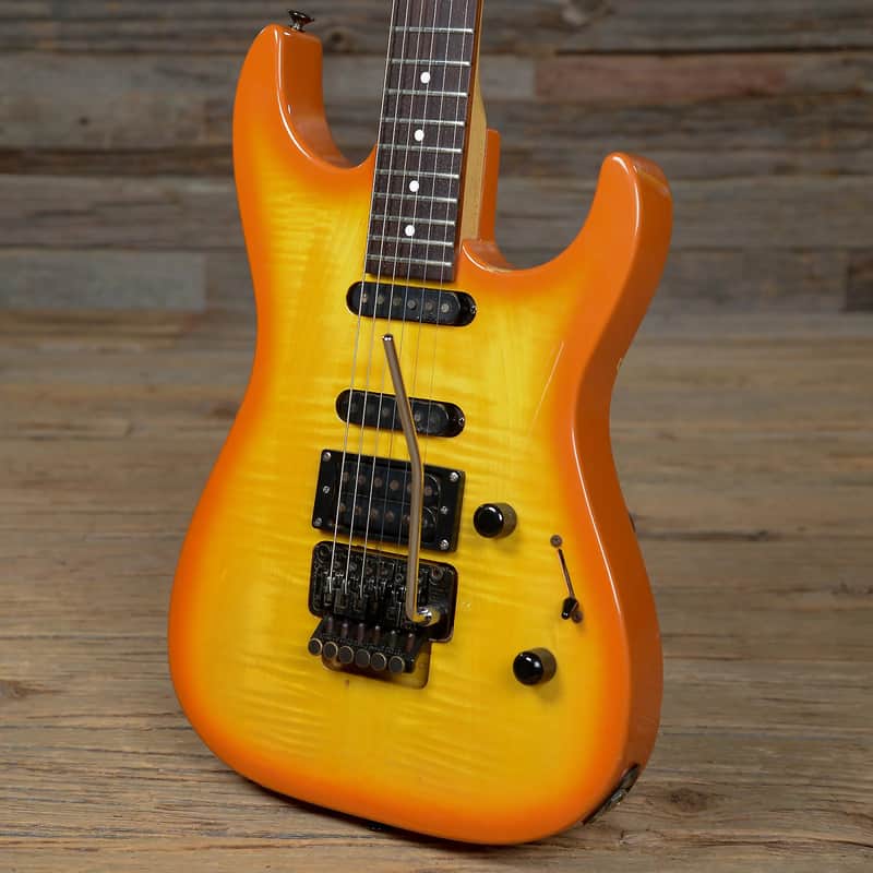 Charvel 375 Deluxe image 2
