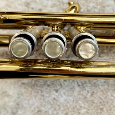 Holton T-602 Trumpet – Ready to Play image 3