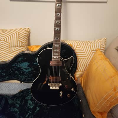 Vox Virage SC with OEM hardcase image 6