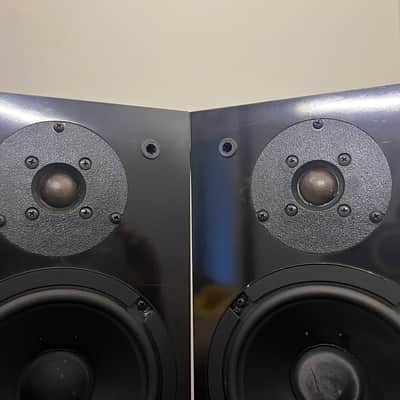 NHT Model 1.3 Black Glossy one pair, excellent working condition and very good cosmetic. image 4