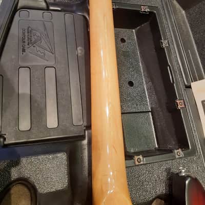 Peavey T-15 1981 - 1983 Sunburst w case image 5