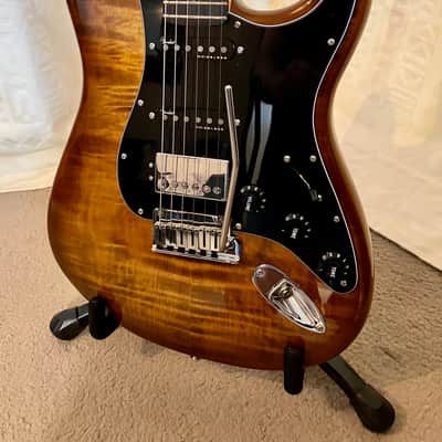 Fender Limited Edition American Ultra Stratocaster HSS Tiger's Eye 2024 - Flame Burst image 21