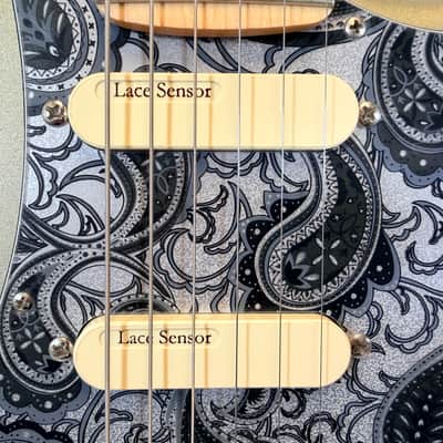 Unknown Custom S-Type Electric Guitar Champagne Metallic | Mighty Mite Robert Cray Neck | Lace Sensor Burgundy Pickups | DiMarzio DP226 Billy Corgan Bridge image 4