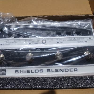 Fender Shields Blender 2023 - Present - Silver / Black image 2