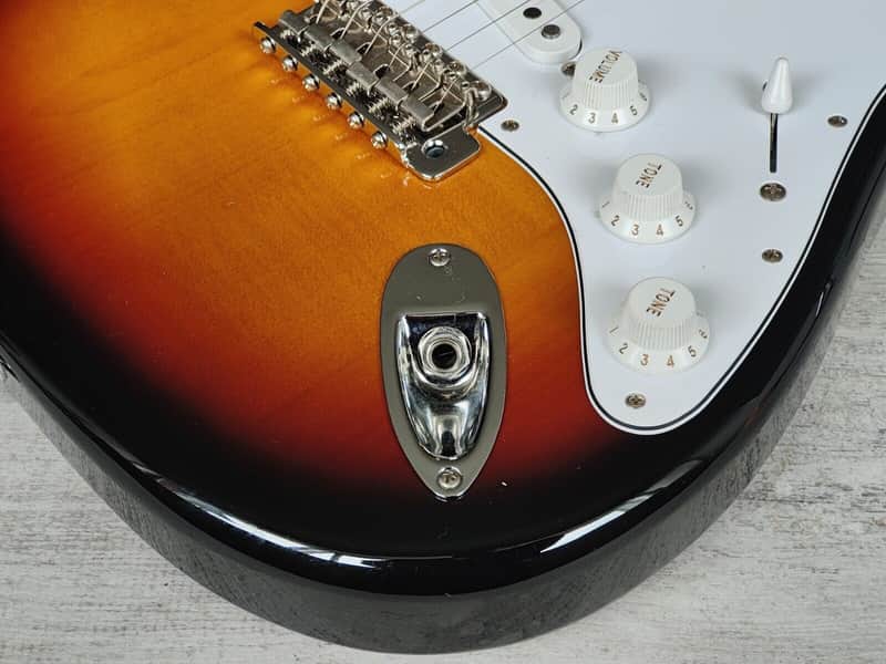 2017 FGN Japan (Fujigen) JST-6R J-Classic Stratocaster (Sunburst
