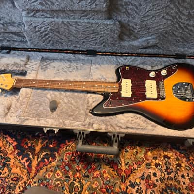 Fender MIJ Traditional II Late '60s Jazzmaster 2023 - 3-Color Sunburst image 2