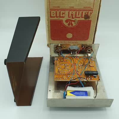 Electro-Harmonix Big Muff Pi V3 1976 (Red & Black) image 6
