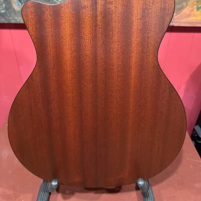 Taylor 314ce, V-Class Bracing, Natural image 7
