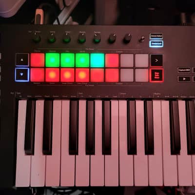 Novation Launchkey 25 MKIII MIDI Keyboard Controller 2020 - Present - Black