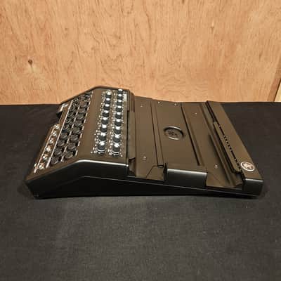 Mackie DL1608 16-Channel Wireless Digital Mixer image 5