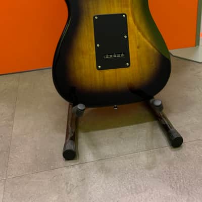 Squier Stratocaster Affinity HSS 2010s Brown sunburst image 4