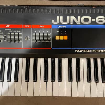Roland Juno-6 61-Key Polyphonic Synthesizer 1982 - 1984 - Black