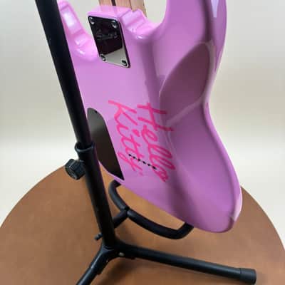 Squier Hello Kitty Stratocaster 2009 - Pink image 8