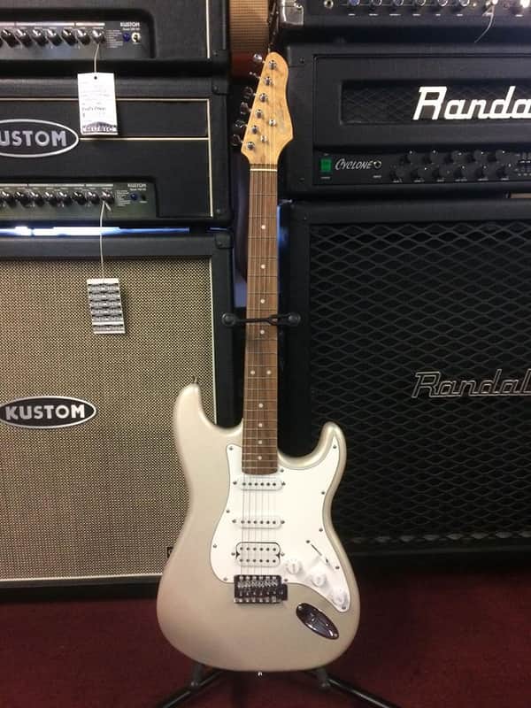 Giannini G101-SV/WH Silver  Strat Style Electric Guitar NICE! [ProfRev] image 1