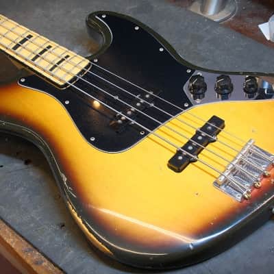 Fender 1973 Jazz Bass, Black-Block Markers, 3-Color Sunburst (Pre-Owned) image 4