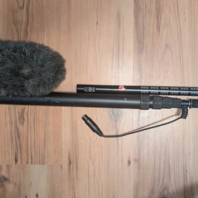 Immagine Sennheiser MKE 600 Shotgun Mic with Boom and Wind Diffuser - 4