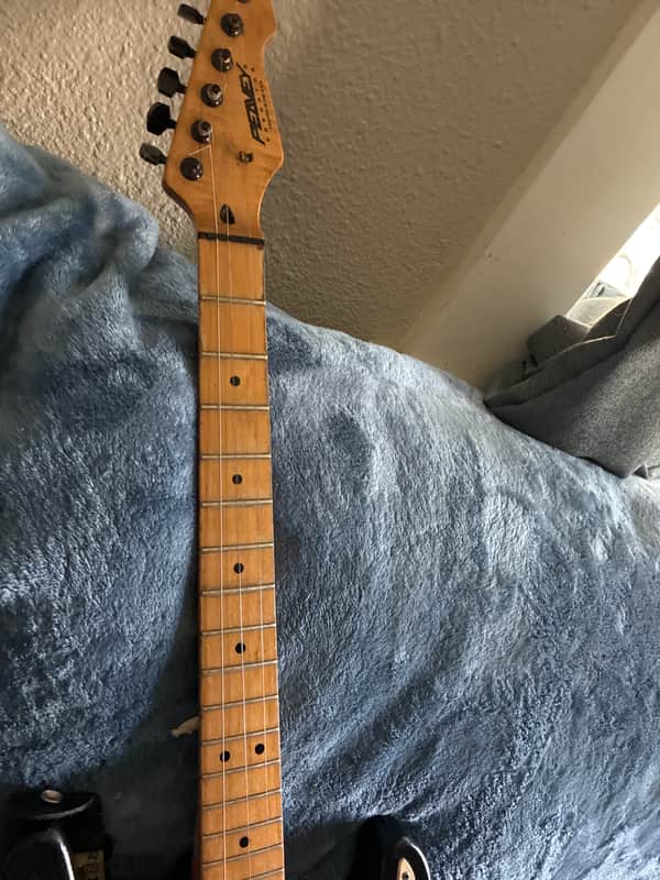 Peavey black guitar image 1