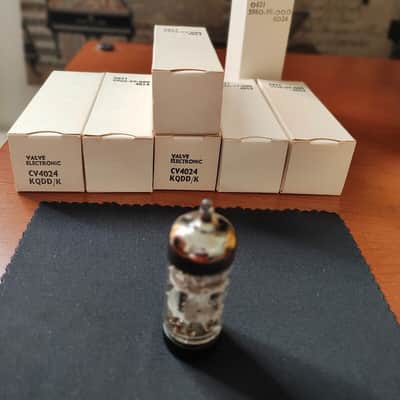 Mullard 12AT7 1970 image 4