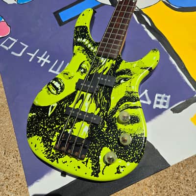 Squier MB-4 Modern Bass 2002 - 2010 - Skull and Crossbones image 7