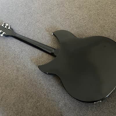 Rickenbacker 330 1997 Classic Jet glo Black tuxedo great condition image 4