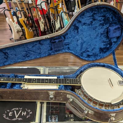 Vega "VW-5" Banjo w/ OHSC image 9