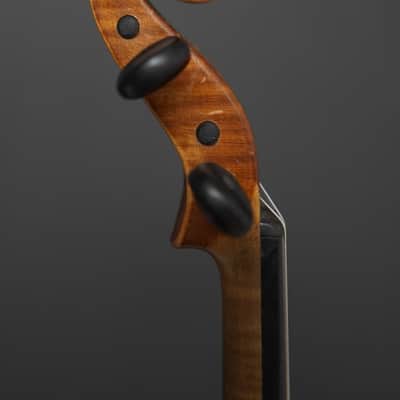 Czech violin, labelled and possibly by Benjamin Patocka, 1928 image 3