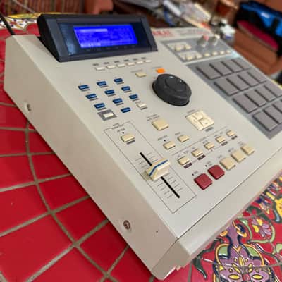 Akai MPC2000XL Excellent! New Screen - New Pad Sensors - Maxed RAM image 5