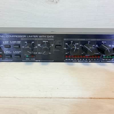 Alesis 3630 Dual Channel Compressor Limiter Gate w/ Power Supply Rackmount image 4