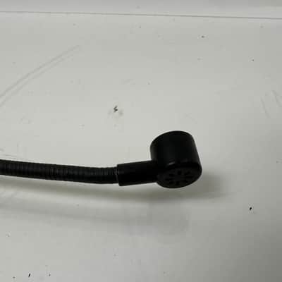 Shure BLX4-H9 Single Channel Microphone Receiver & Mic(512 - 542 MHz) image 7