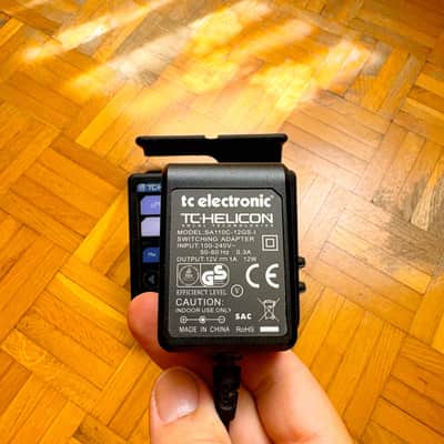TC Helicon VoiceLive Touch Vocal Harmony and Multi-Effects Processor with original power supply! image 8