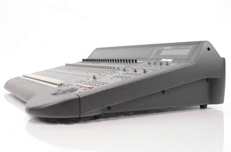 Mackie d8b 56-Input / 72-Channel Digital 8 Bus Mixer image 4