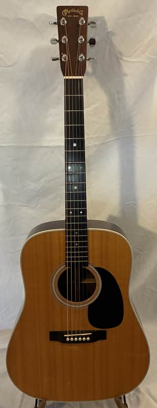 Martin Standard Series D-28 2003 w/ Fishman PU image 1