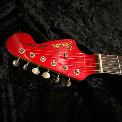 Fender Japan MG-69 MH 2010-2012 - Candy Apple Red image 4
