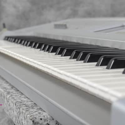 KORG TRITON 61-Key Music Workstation Synthesizer in Very Good condition image 11