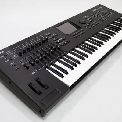 YAMAHA MOTIF XF6 + Hardshell Case