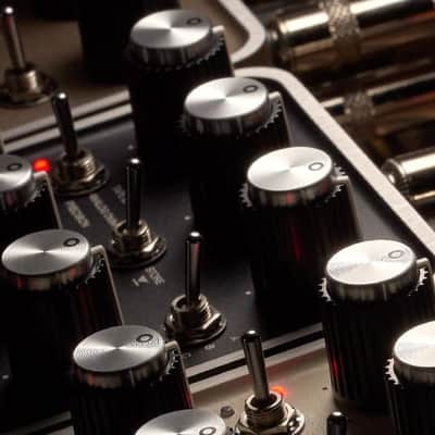 Universal Audio Starlight Echo Station Pedal Tape Echo, Analog Delay, and Digital Delay. New! image 5