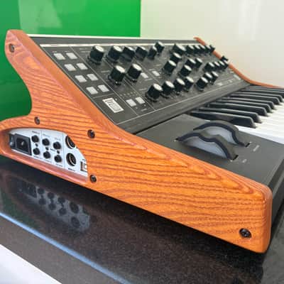 Moog Subsequent 25 Analog Synth + case Bild 2