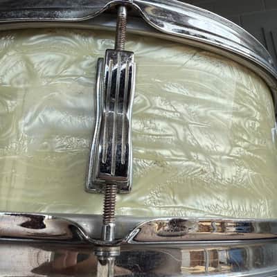 Vintage 60's Ludwig 5x14" Pioneer 6-Lug Snare Drum in White Marine Pearl (Rm4) image 10