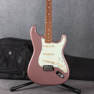 Fender Vintera Modified 60s Stratocaster - Burgundy Mist - 2nd Hand image 3