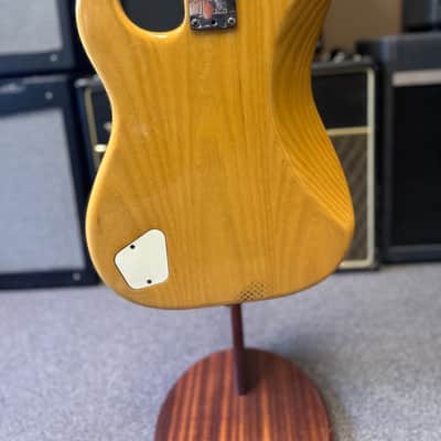 Fender Elite Stratocaster with Maple Fretboard 1983 - 1984 - Natural image 3