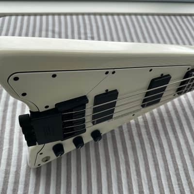Steinberger XP2A headless bass, 5-bolt GRAPHITE neck, gloss WHITE, Active EMGs, restored by Jeff Babicz, with OEM gig bag, set of light Double-Ball strings, STADB04 single-ball string adapter, hex wrench image 14