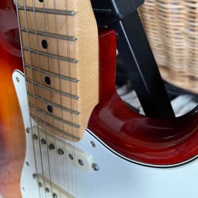 Fender American Professional Stratocaster with Maple Fretboard 2017 - 2019 - Sienna Sunburst image 8